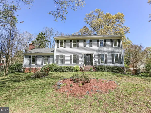 410 Collingwood Dr, Fredericksburg, VA 22405
