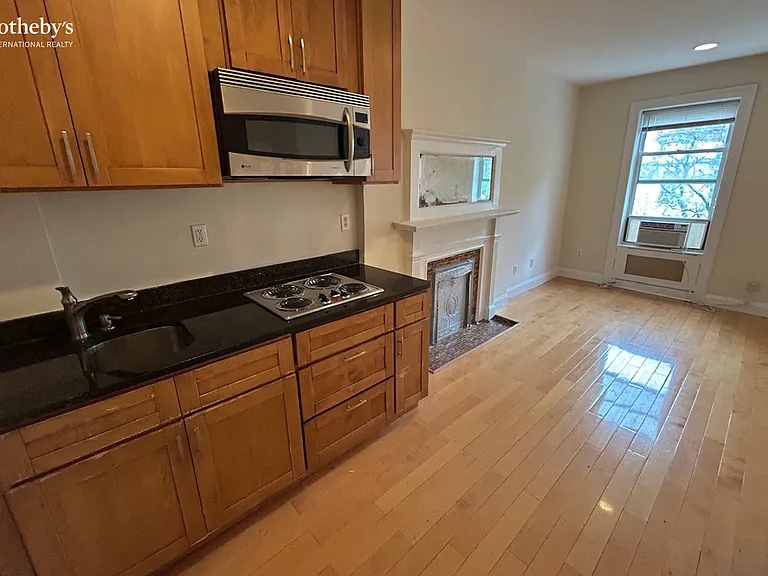 27 W 90th St #4-R — Photo 4