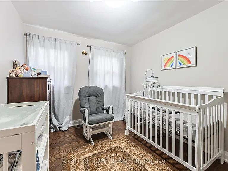 30 French Cres — Photo 10