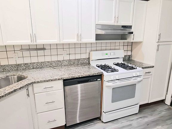 3rd image of 5837 Nina Pl #A