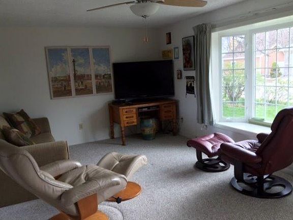 4th image of 4656 N Shore Dr