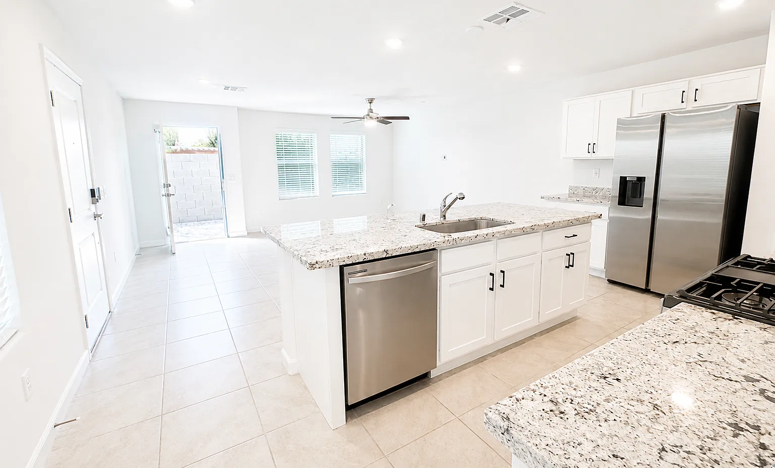 2 bed, 2.5 bath, 1289 sqft, $1,500 — Photo 4