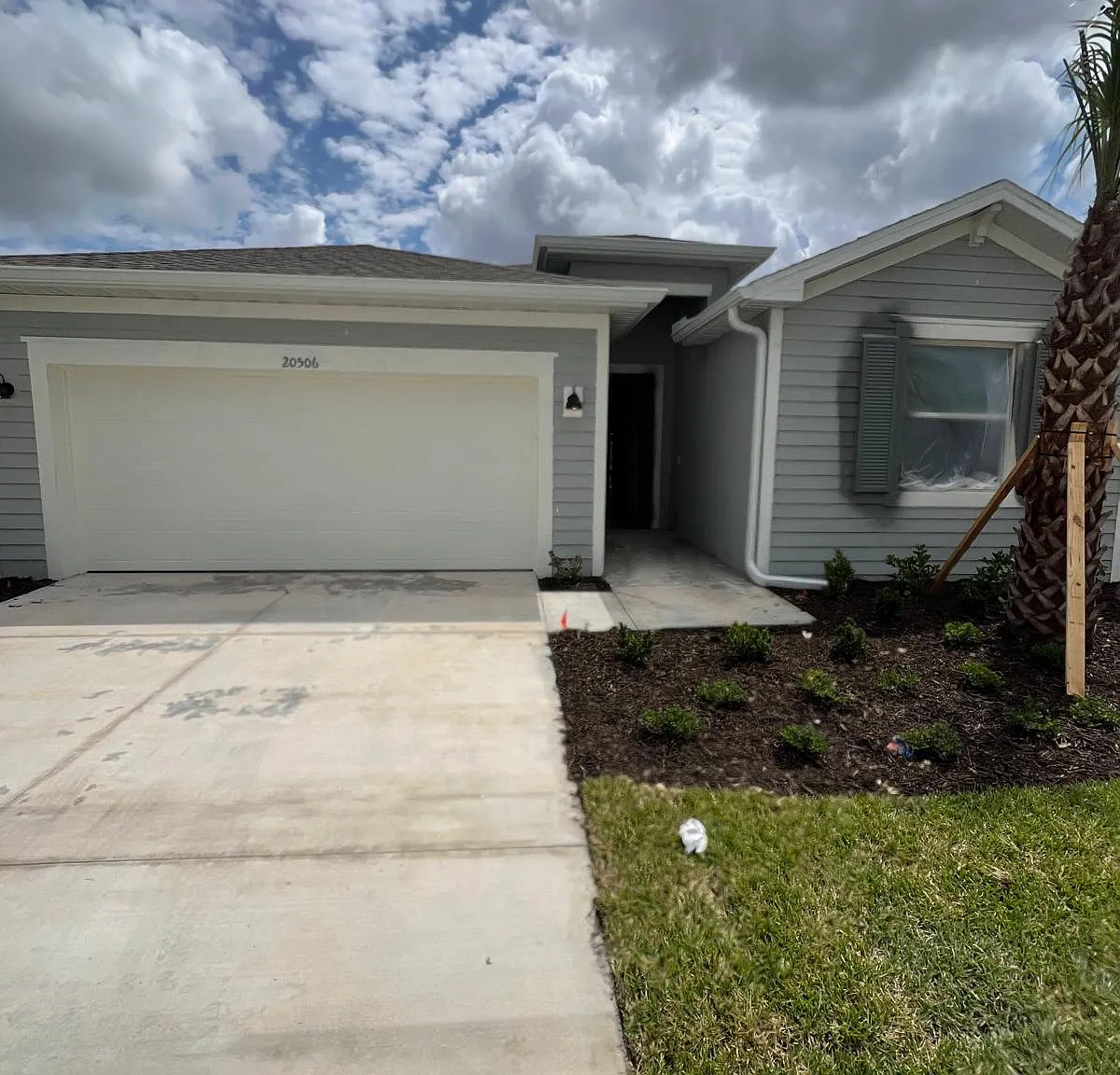 4 bed, 2032 sqft, $2,475 — Photo 1