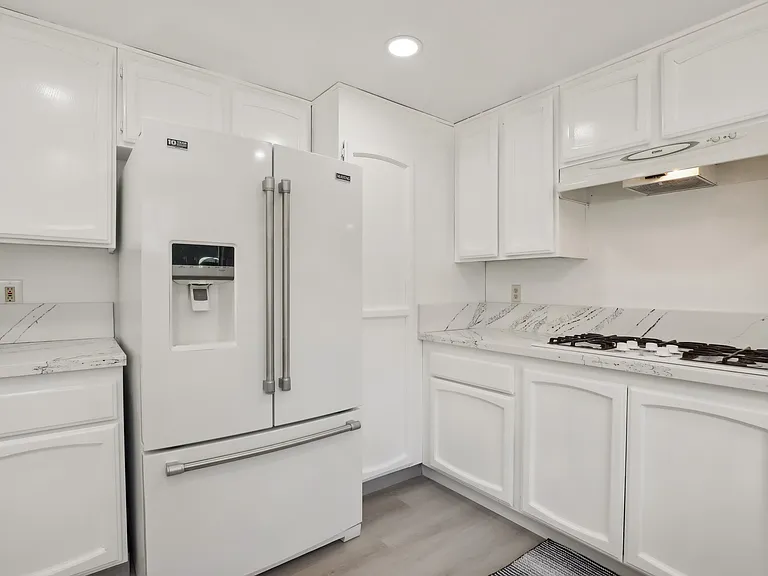 8560 Fern Crest Way — Photo 28