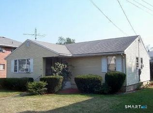 35 Chapman St, Hartford, CT 06114