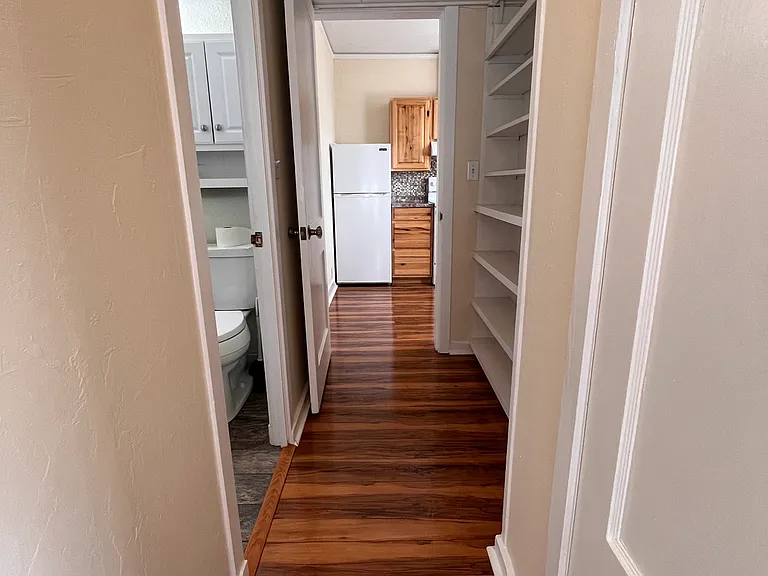 146 S Delaware Ave #B — Photo 8