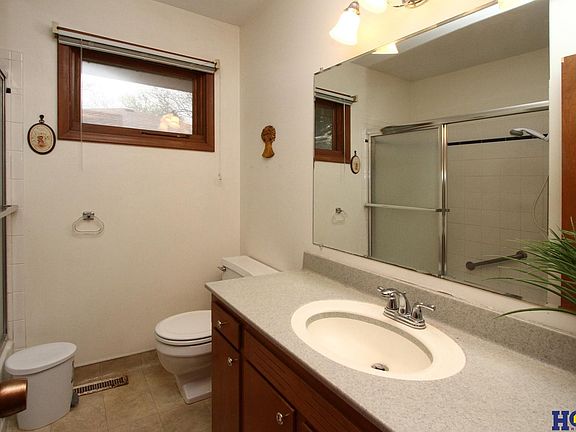 4th image of 6222 Holdrege St