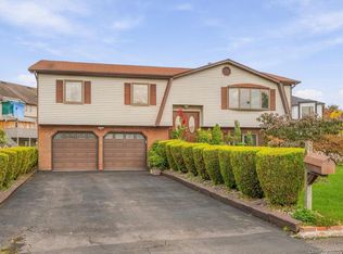 8 Carl Ct, Spring Valley, NY 10977