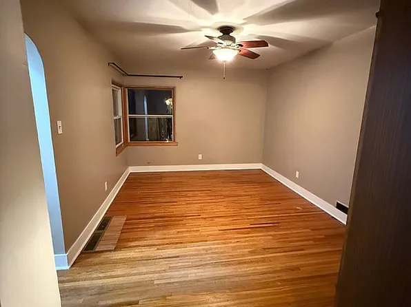 745 Knoll Ave, Waterloo, IA 50701