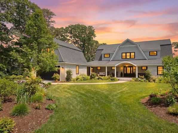 201 Scraggy Neck Rd, Bourne, MA 02532