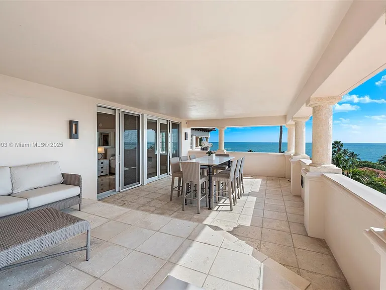 19253 Fisher Island Dr #19253 — Photo 35