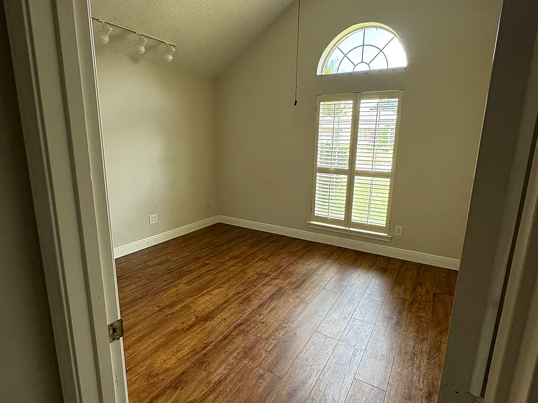 3516 Robin Rd — Photo 13