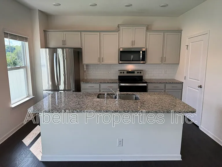 479 Brinkleys Way — Photo 10