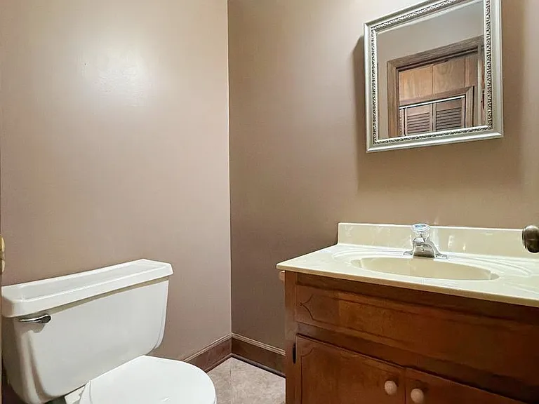 2414 Briggs Ave — Photo 18