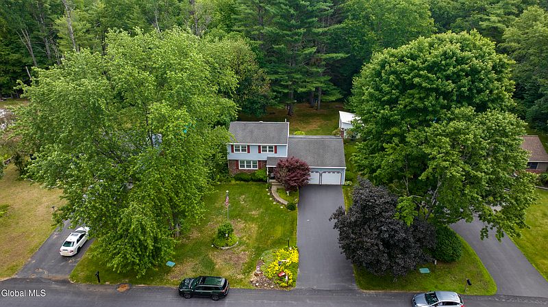 3rd image of 12 Rip Van Lane
