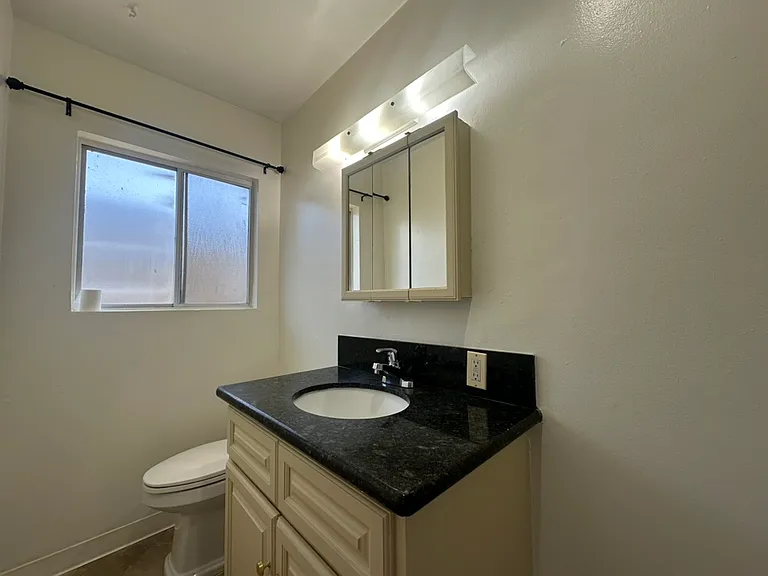 13314 Cordary Ave — Photo 21