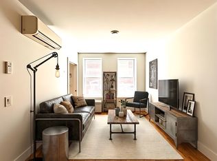 2304 Jackson Ave APT 2R, Long Island City, NY 11101