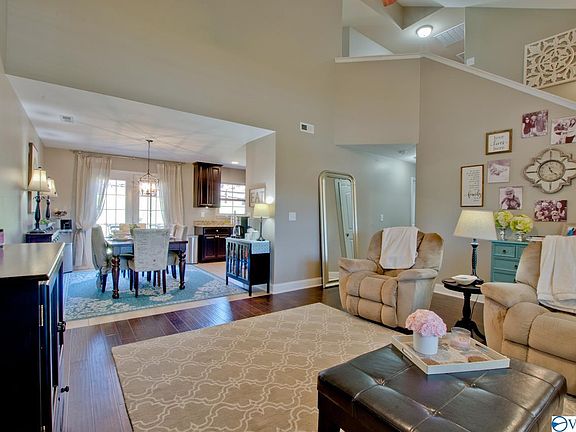 3rd image of 6811 Wintercrest Way