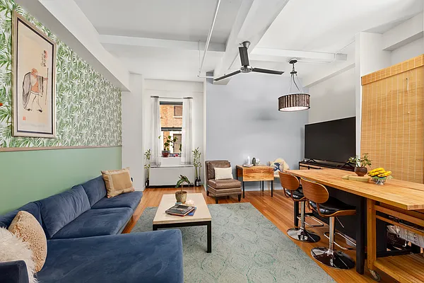 Rented by Akam Sales and Brokerage | media 14