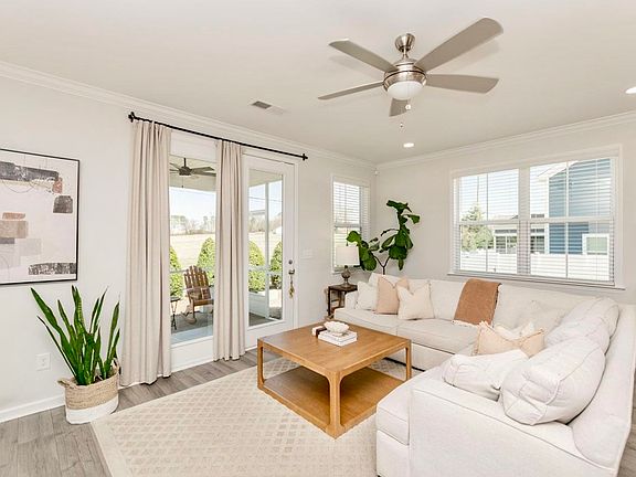 4th image of 339 Stirrup Ct