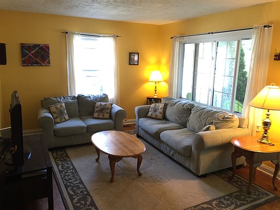 3rd image of 953 McKinley Ave