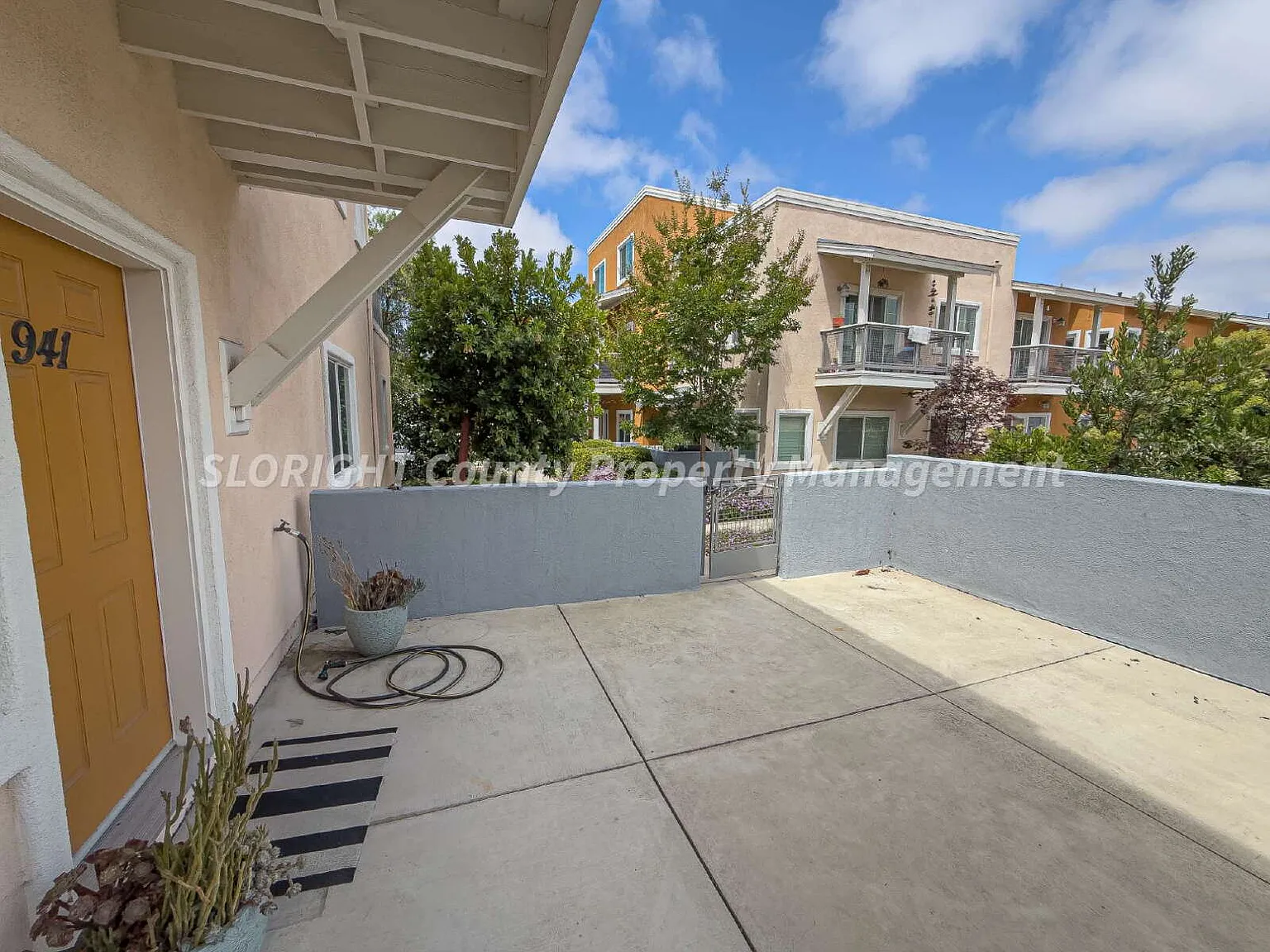 3 bed, 2.5 bath, $4,200 — Photo 2
