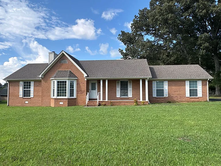 718 Doak Rd — Photo 1