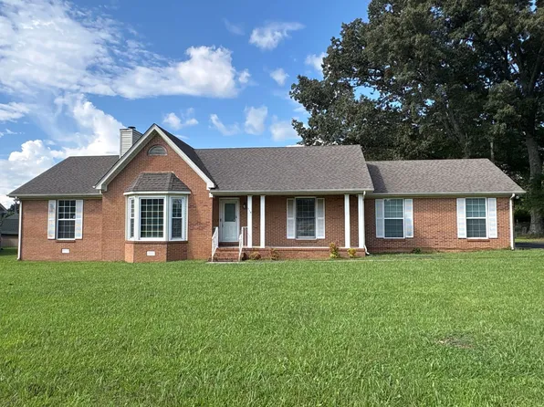 718 Doak Rd, Manchester, TN 37355