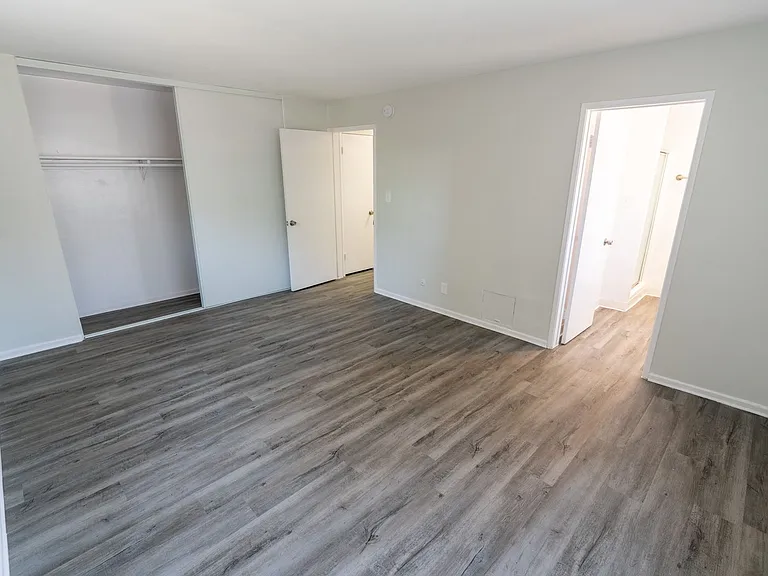 18407 Dearborn Street — Photo 83