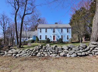 41 Ridgecrest Rd, Stamford, CT 06903