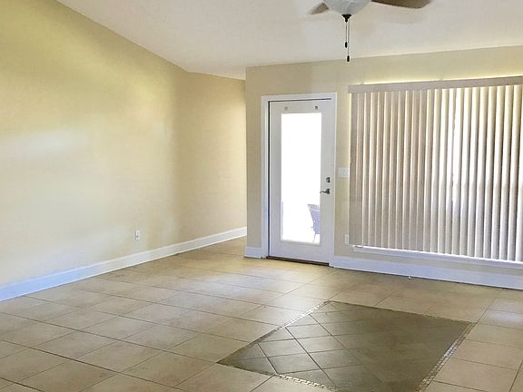 3018 Majestic Oaks =living