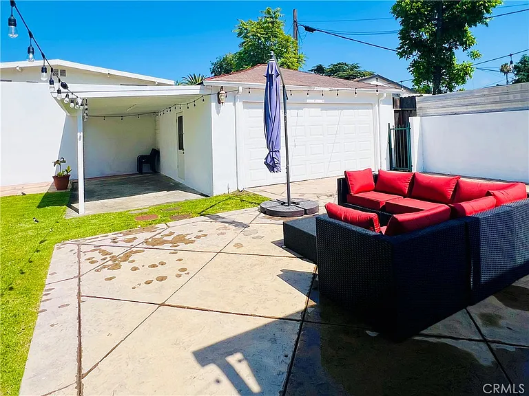 5118 Riverton Ave — Photo 19