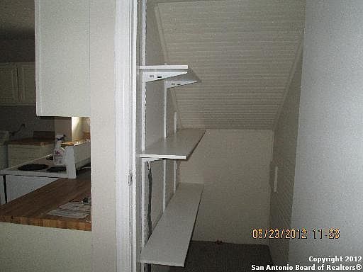 2nd image of 520 E Myrtle St #1