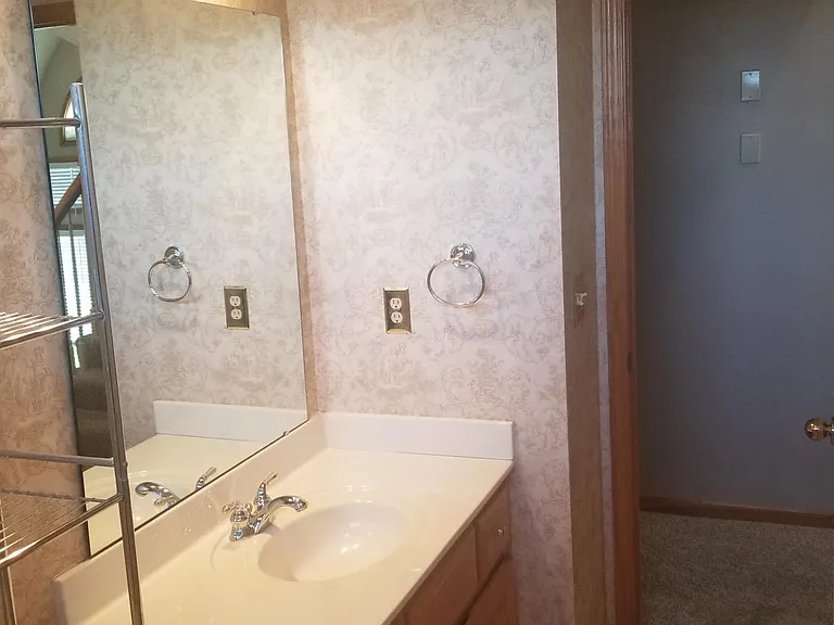 Hallway bathroom #2.