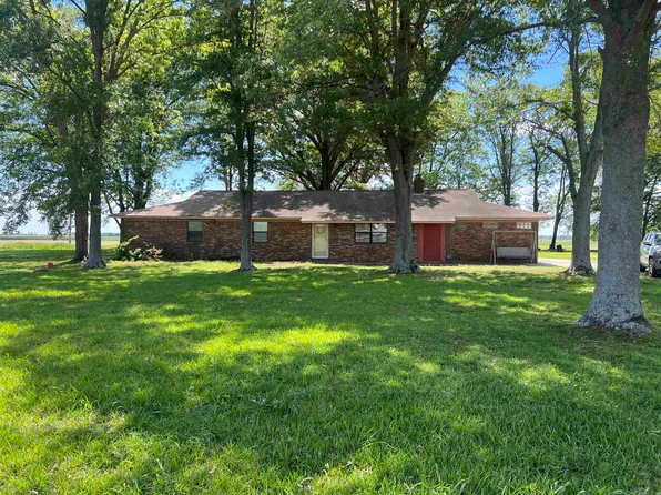 35 Cades Ln, Gould, AR 71643