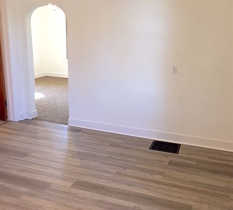 Large eat in kitchen area