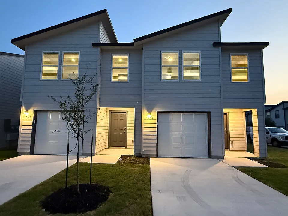 3362 Northwestern Dr #1502