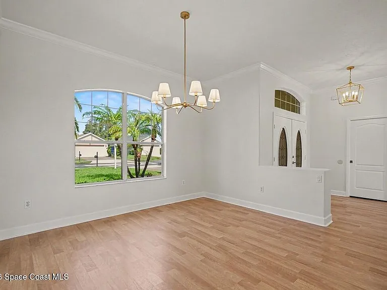 4751 Chardonnay Dr — Photo 8