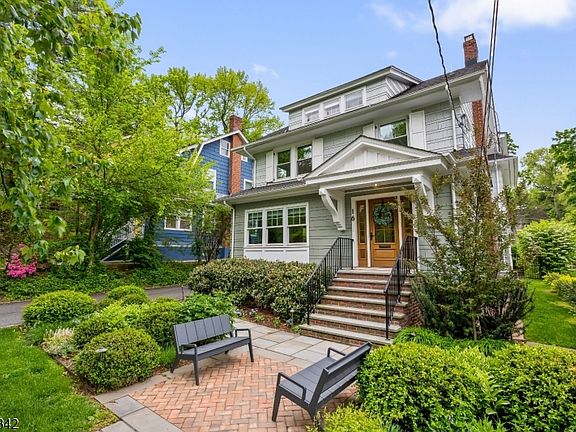 2nd image of 16 Oakview Ave