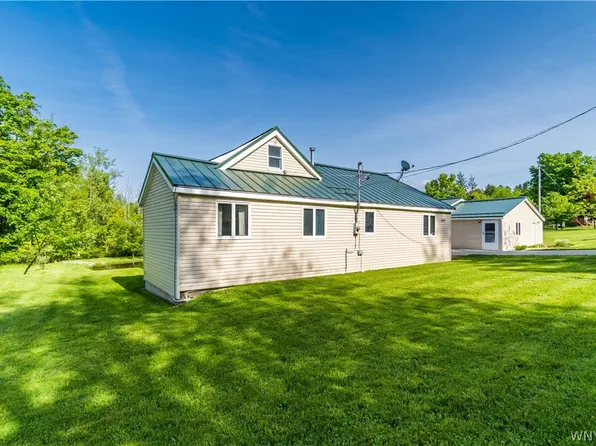 387 Two Rod Rd, Alden, NY 14004