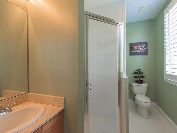 3rd image of 534 NE 7th Ave #000