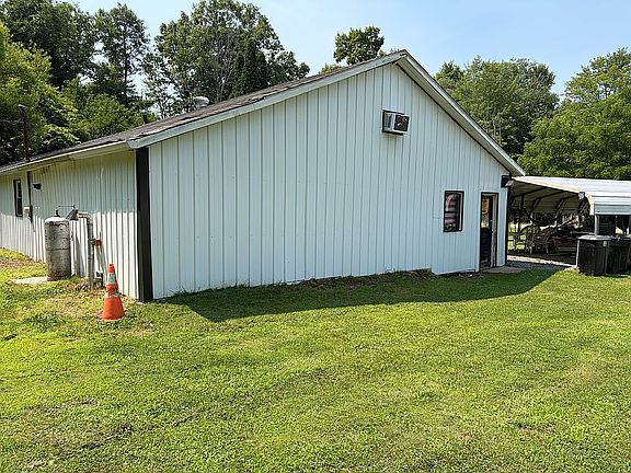 5th image of 386 Allenbaugh Rd