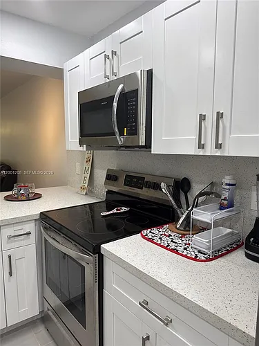 1102 Bahama Bnd Photo 1