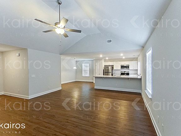 2nd image of 101 Dawn Ct