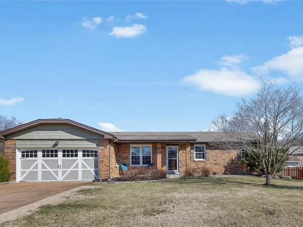 1607 Blueberry Dr, Imperial, MO 63052