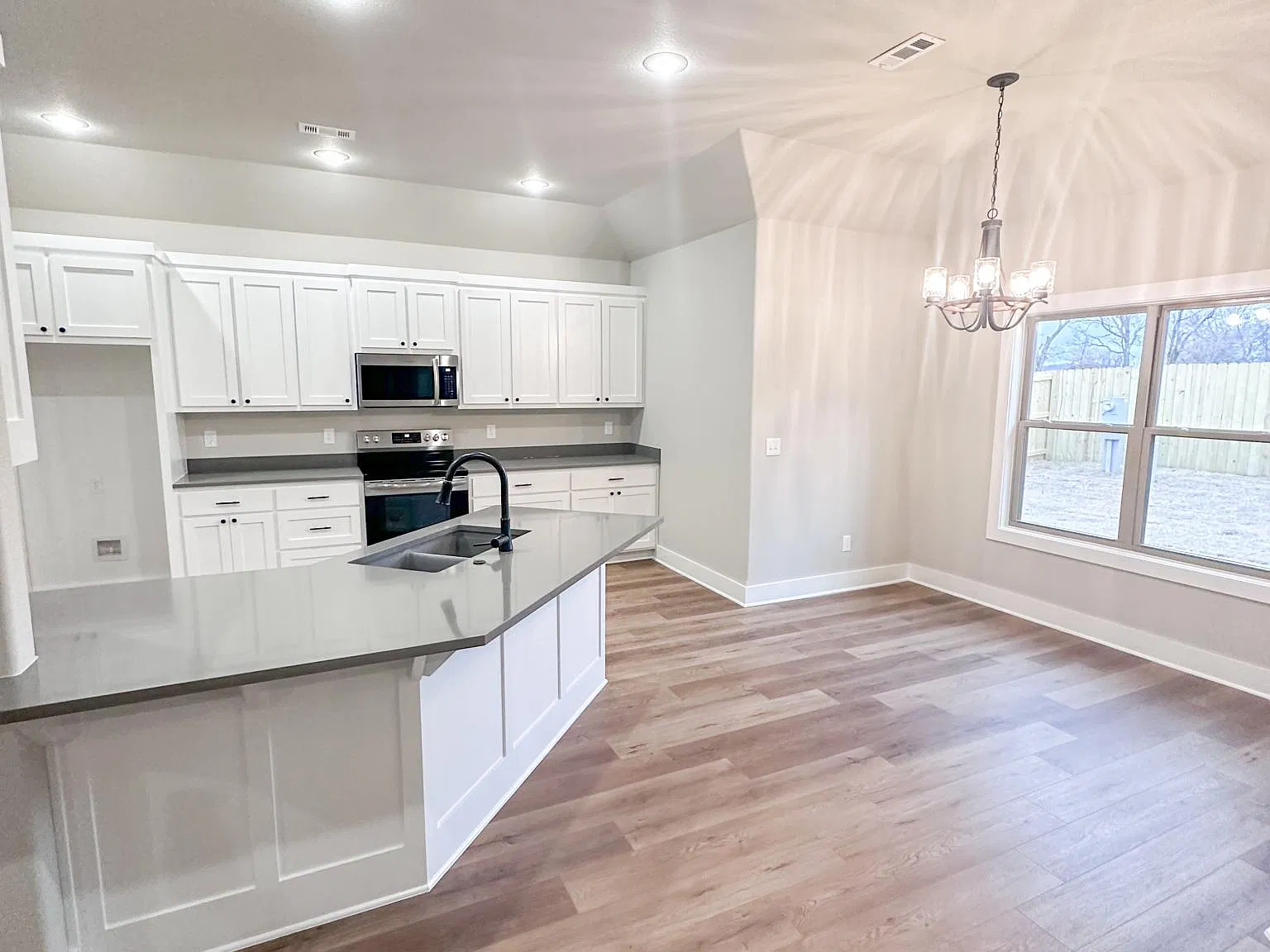 242 Nebo St — Photo 4