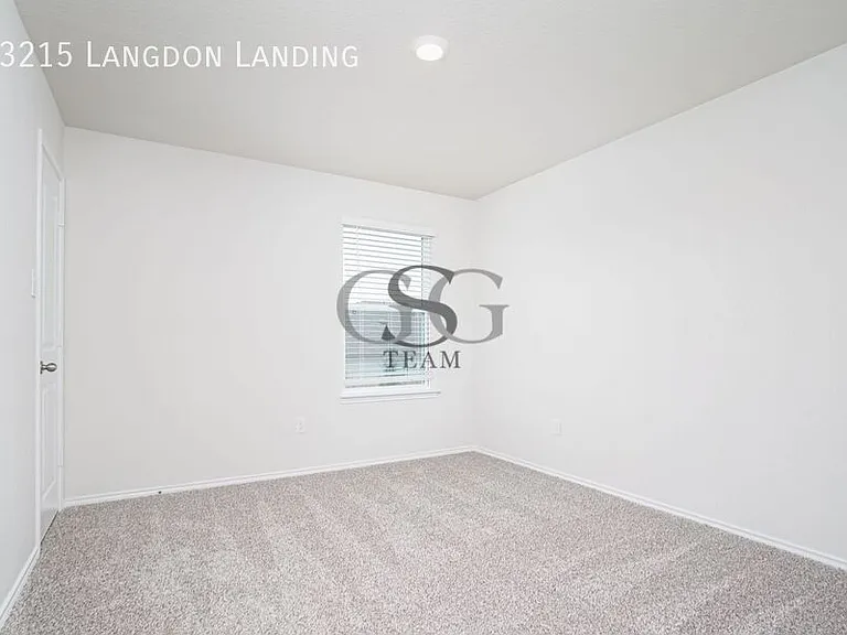 23215 Langdon Lndg — Photo 14
