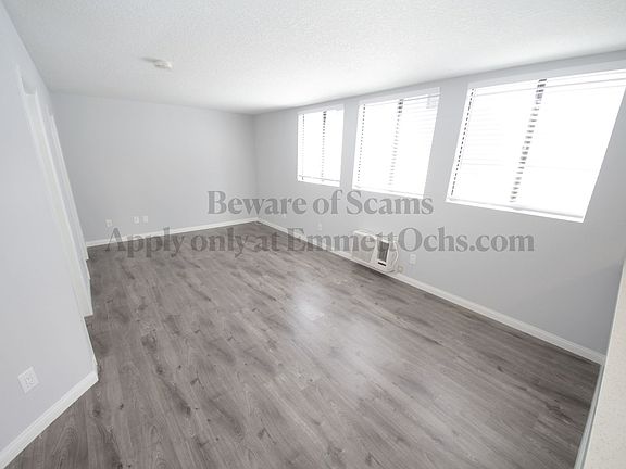 3rd image of 1535 Amherst Ave APT 101