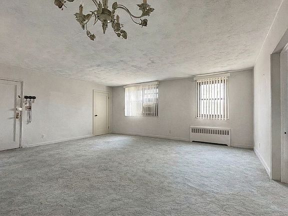 5th image of 17-73 166th St #3-36