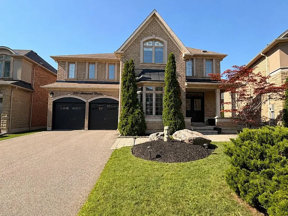 250 Admiral Dr